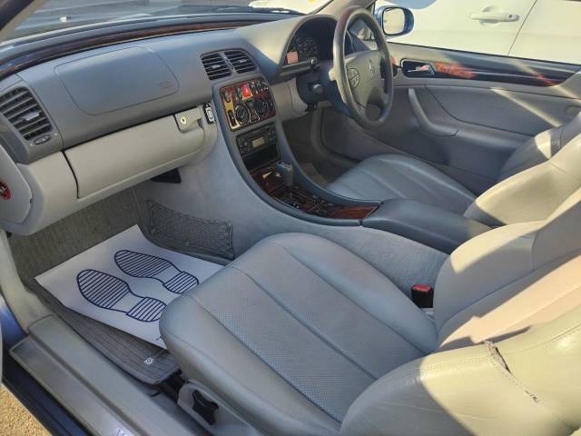 2001 Mercedes-Benz CLK 3.2 320 Elegance 2dr Tip Auto