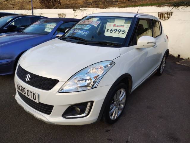 Suzuki Swift 1.2 Dualjet SZ4 4X4 [Nav] 5dr Hatchback Petrol White